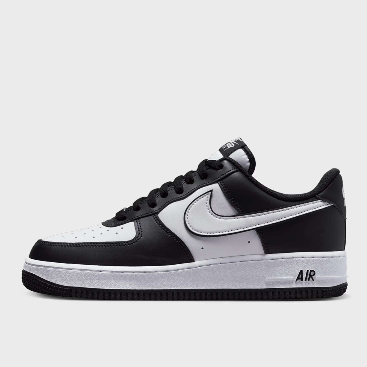 Nike Air Force 1 '07 4