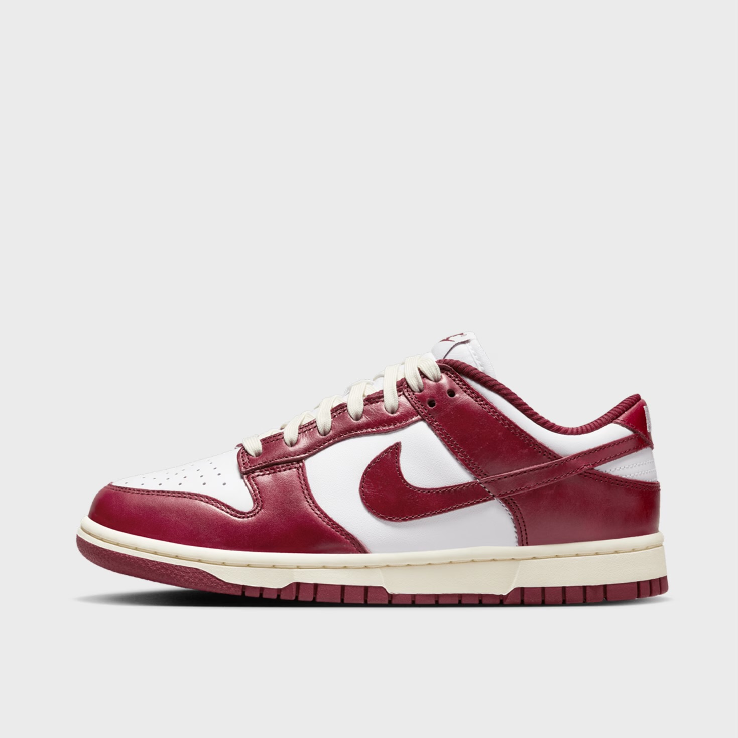 Nike WMNS Dunk Low Premium